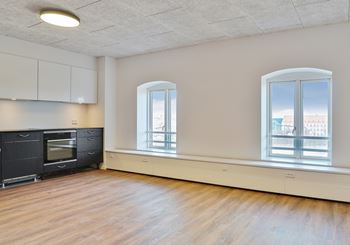 Inspirerende og lyst kontor på 5. sal i Roskilde